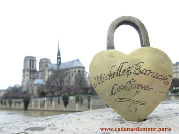 Michelle-Barack-cadenasdamour-paris Michelle and Barack Love forever